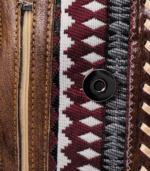 ⁦جزدان كروت بنقوش هندسية وألوان مختلفة⁩ - الصورة ⁦5⁩