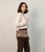 ⁦جزدان نقود بنقوش هندسية وألوان مختلفة⁩ - الصورة ⁦4⁩